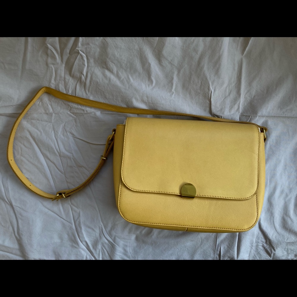 Madewell Abroad Shoulder Bag in Nectar